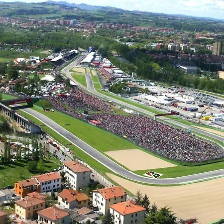 Apartment Le Due Corti Centro Storico - Autodromo