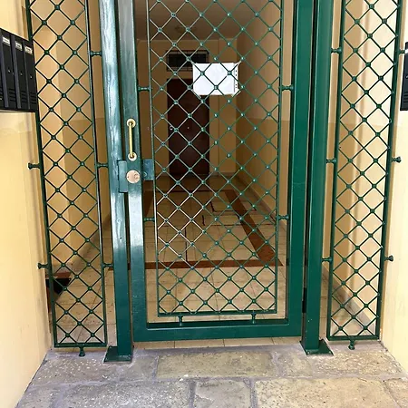 Le Due Corti Centro Storico - Autodromo Apartment