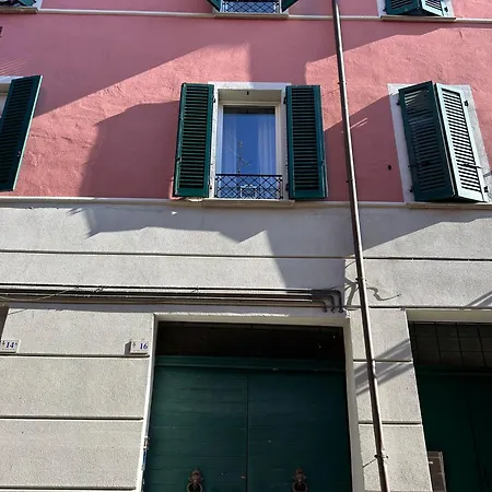 Le Due Corti Centro Storico - Autodromo Apartment *