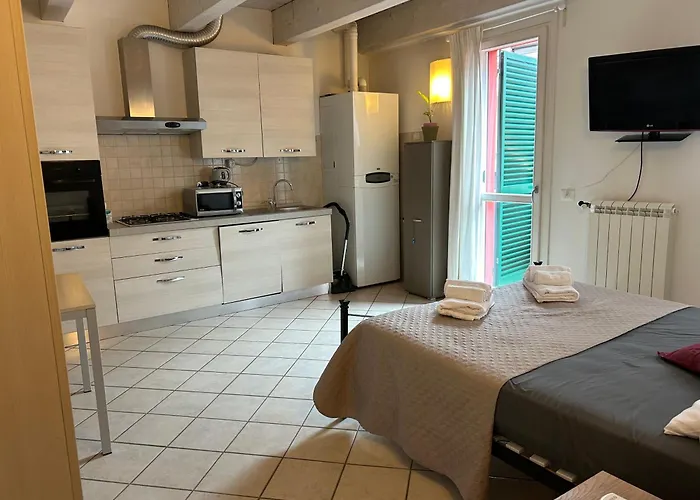 Le Due Corti Centro Storico - Autodromo *